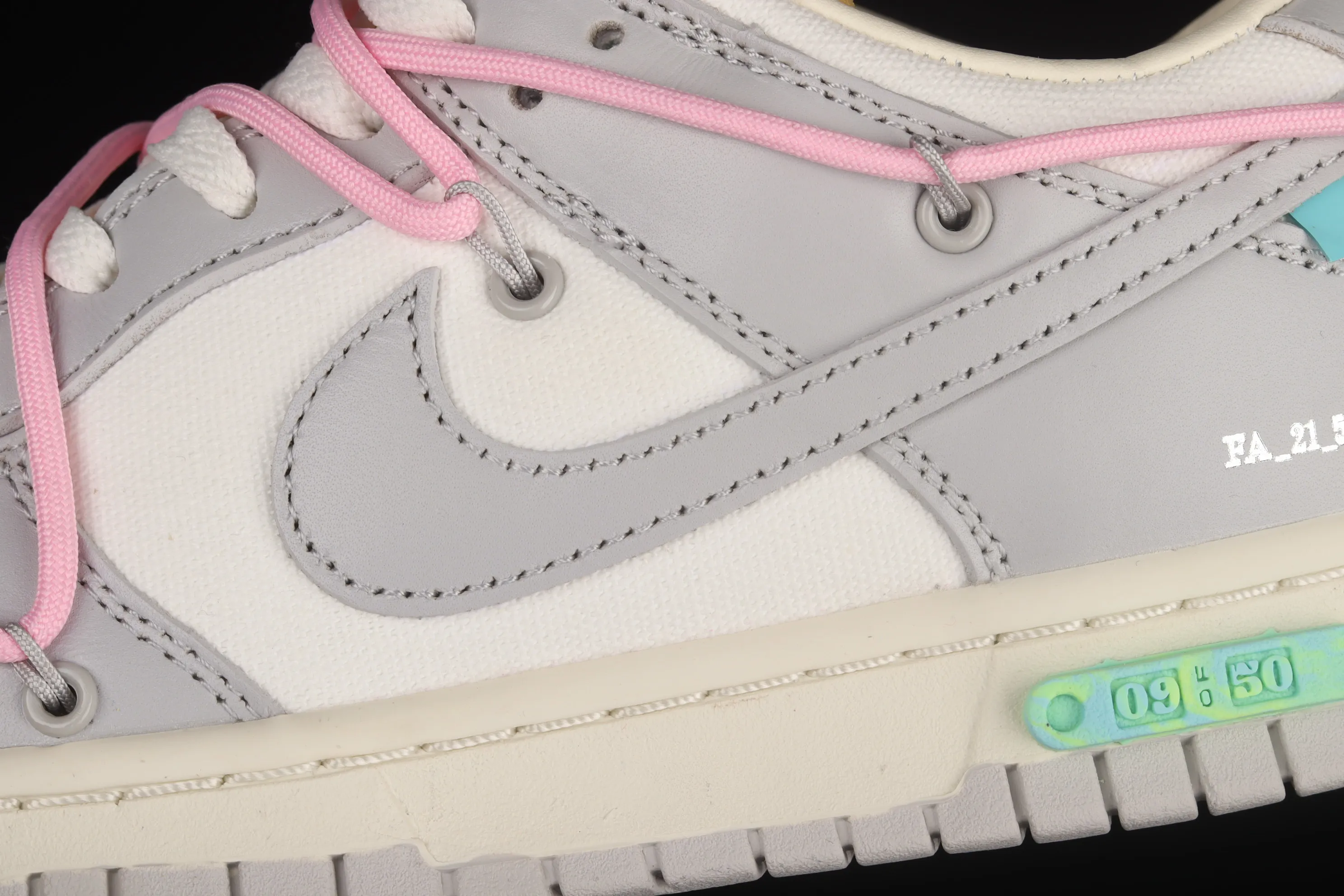 All Categories Nk SB Dunk Series Nk SB Dunk Low Low-top sneakers Pure original version OF x Nk Dunk Low OW Gray SB smashed backboard fashion casual sneakers DM1602-109